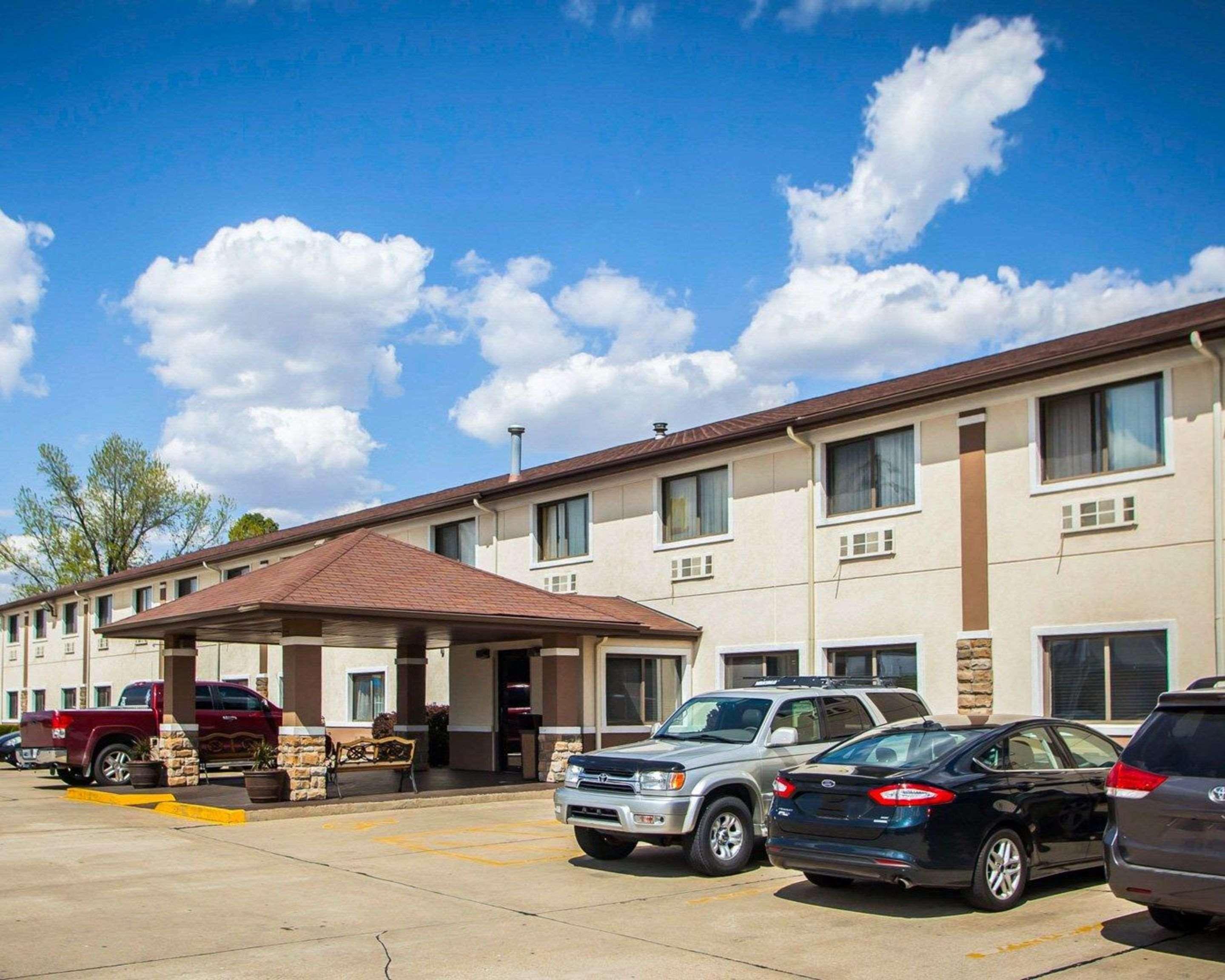 Quality Inn Near I-72 And Hwy 51 Forsyth Ngoại thất bức ảnh