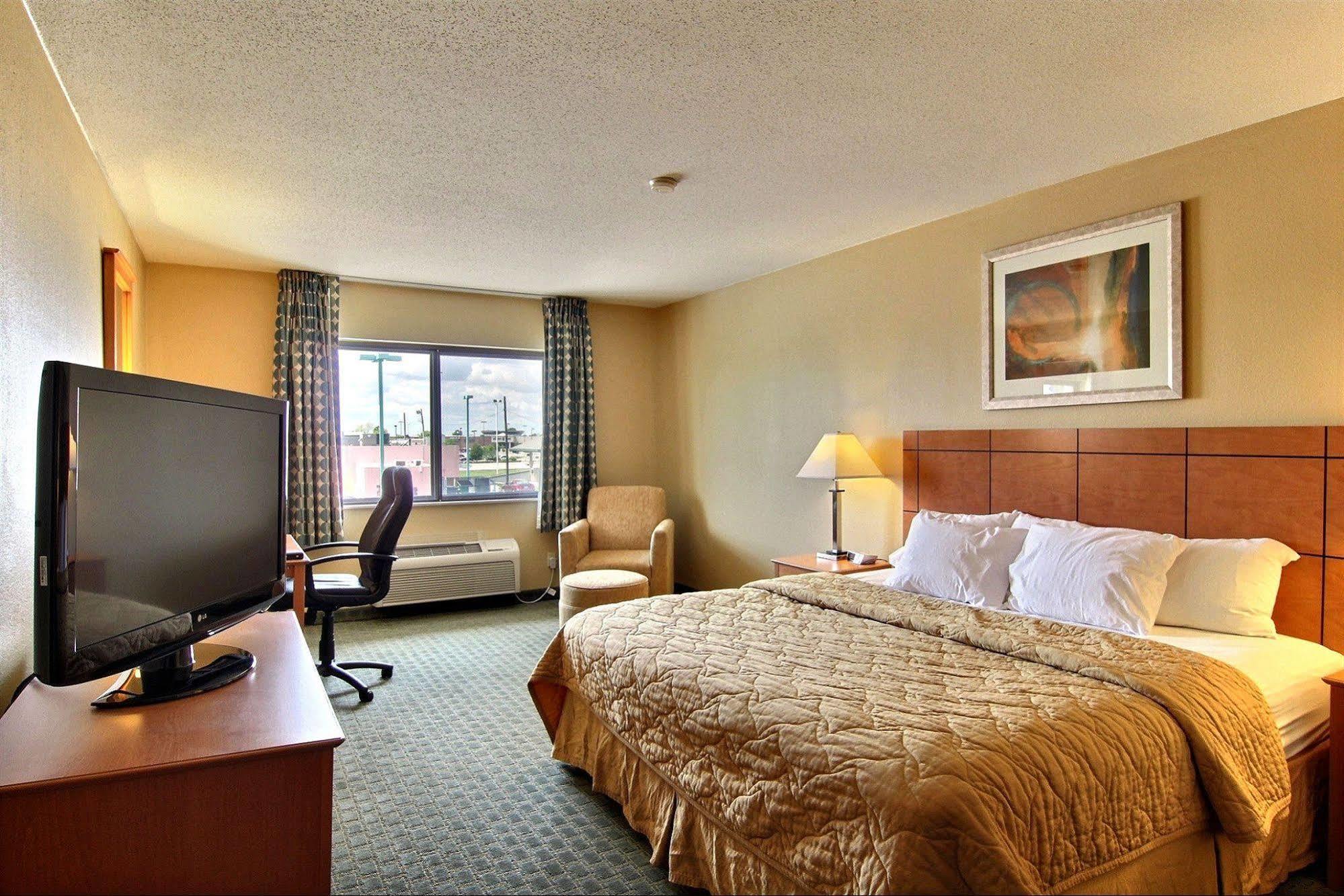 Quality Inn Near I-72 And Hwy 51 Forsyth Ngoại thất bức ảnh